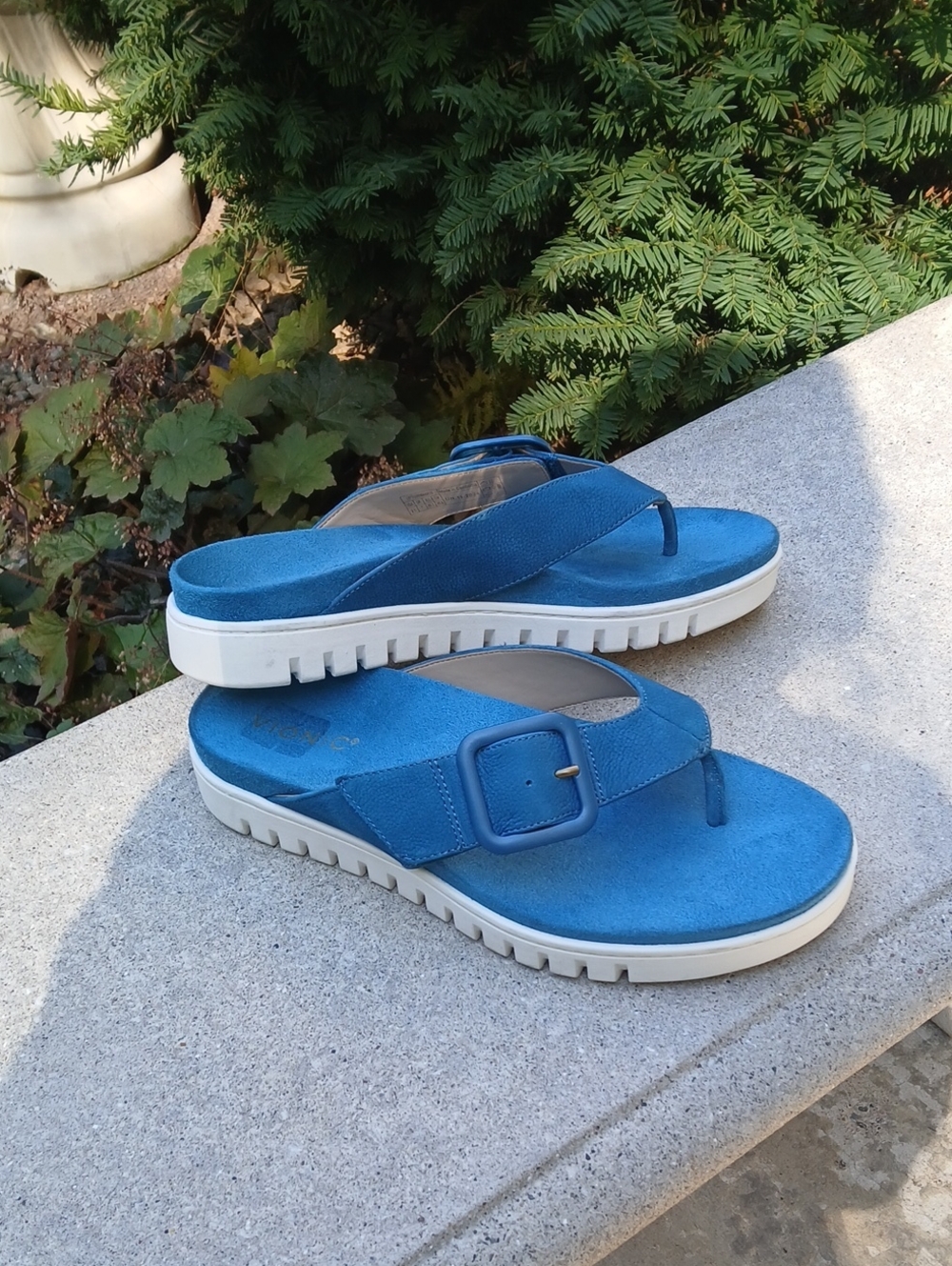 Vionic Uptown Marin Toe Post Sandal vibrant colorway Celestial Teal Sz 9.5